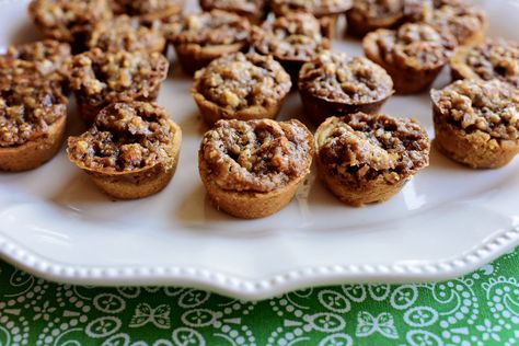 Pecan Pie Bites by Ree | The Pioneer Woman Cooks! | Bloglovin’ Pioneer Woman Pecan Pie, Pecan Tassies, Pecan Pie Bites, Pie Bites, Lava Cake, Pecan Pie Recipe, Crunchy Pecans, Desserts Menu, Pie Bar