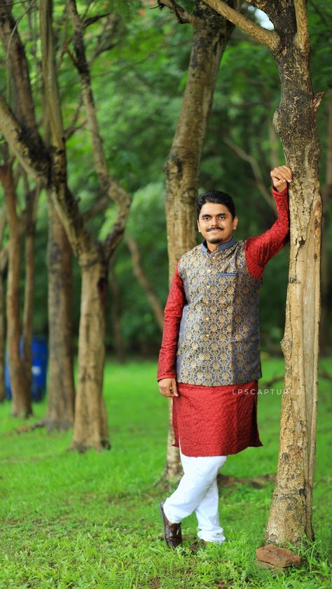 Wedding Men Poses, Broom Pose, Dulha Single Pose, Groom Haldi, Haldi Pose, Haldi Photoshoot, Single Pose, Haldi Ceremony Outfit, Ceremony Outfit