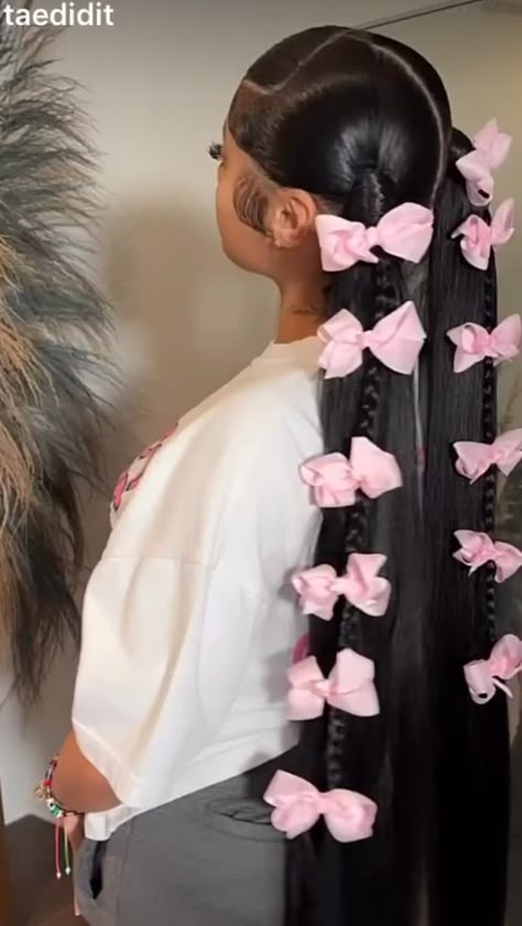 Black And Pink Ponytail, 2 Ponytails With Bows, Sleek Braided Ponytail, Weave Ponytail Hairstyles, Sleek Ponytail Hairstyles, Frontal Wig Hairstyles, Birthday Hairstyles, Braids Wigs, Hairstyles Wigs