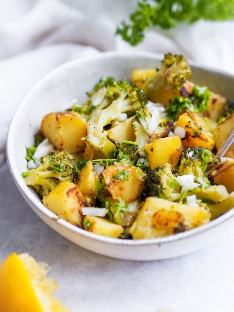 Broccoli And Potato Salad, Potato Broccoli Salad, Potato And Broccoli, Parsley Dressing, Leftover Vegetables, Potato Broccoli, Broccoli Dishes, Broccoli And Potatoes, Potato Salads