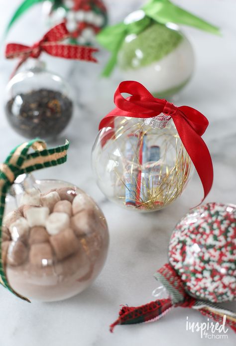 Holiday Gifting with Clear Glass Ornaments | inspiredbycharm.com Candied Cranberries Recipe, Christmas Ball Ornaments Diy, Festive Cocktail Recipes, Candied Cranberries, Clear Plastic Ornaments, Clear Christmas Ornaments, Clear Glass Ornaments, Glass Christmas Balls, Sugared Cranberries