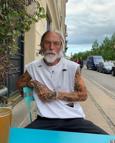 Tattoo Inspiration Men, Mens Outfit Inspiration, Outfit Trends, Mode Inspo, Hair And Beard Styles, Mens Street Style, Stylish Men, Tattoo Inspo, Aesthetic Fashion