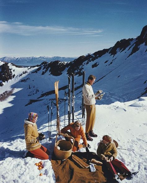 Slim Aarons ~ @slufoot Chalet Girl, Vintage Skiing, Ski Aesthetic, Vintage Ski Posters, Ski Vintage, Retro Ski, Ski Posters, Slim Aarons, Ski Season