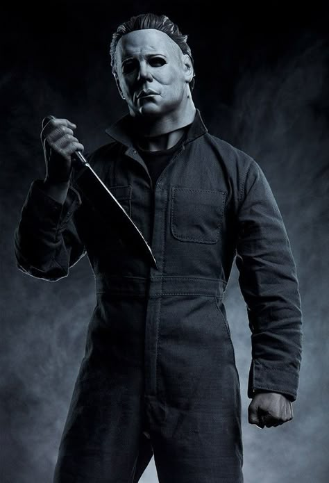 Horror Icons Art, Horror Wallpapers Hd, Michael Myers Tattoo, Michael Myers Memes, Michael Meyers Halloween, Halloween Movie Poster, Happy Halloween Gif, Halloween Live Wallpaper, Michael Myers Art