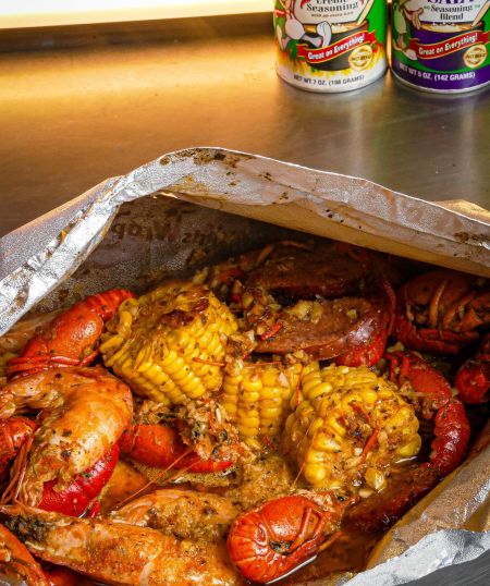 Cajun Seafood Boil Packs - Tony Chachere's Seafood Boil In A Bag In Oven, Best Seafood Boil Recipes, Crispy Cajun Chicken, Cajun Grilled Chicken, Cajun Seafood Boil Recipe, Seafood Boil In A Bag, Seafood Boil Recipes Cajun, Chicken Drumstick Recipe, Seafood Boil Recipe