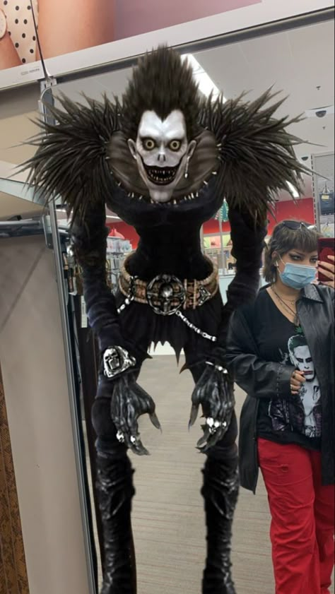 Female Ryuk Cosplay, Ryuk Costume Female, Ryuk Halloween Costume, Ryuk Costume, Ryuk Cosplay, Halloween Costumes Horror, Jordan Painting, Horror Cosplay, Dark Forest Aesthetic