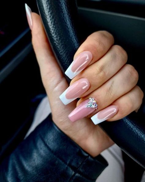 Modern Nail Art, Swarovski Nails, Modern Nails, White Tip, Winter Nail Art, Manicure E Pedicure, Rose Tattoos, Nude Nails, Winter Nails