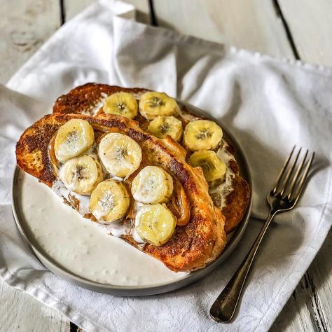 Banoffee French toast! 🍌 🍞 Want to give it a go? I’ve put the recipe below 😊 Ingredients Two pieces of sourdough bread 1 teaspoon… Sourdough Bread, The Recipe, Camembert Cheese, Two Pieces, French Toast, Toast, Bread, Cheese