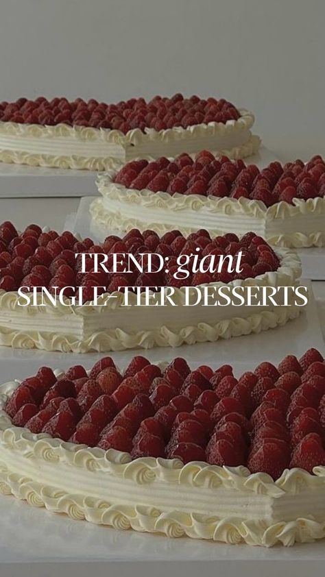 THE WED | Trend Alert: Oversized single-tier cakes—like huge tarts, Pavlovas, and maxi cheesecakes—are the new stars. Find amazing ideas at… | Instagram Pavlova Wedding Cake, Wedding Pavlova, Wedding Tart, Trending Wedding Cakes, Single Tier Wedding Cake, Huge Wedding Cakes, Cheesecake Wedding Cake, Wedding Cake Trends, Pavlova Cake