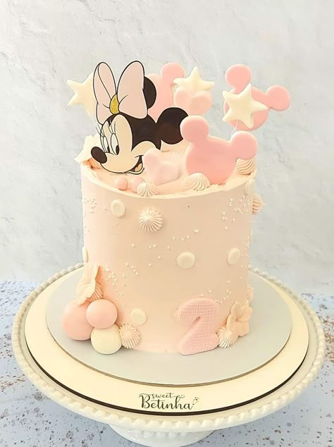 Simple Minnie Mouse Cake, Kue Mickey Mouse, Minnie 2nd Birthday, Minnie Mouse Cake Design, Minnie Mouse Birthday Theme, Baby Birthday Party Theme, Minnie Mouse Birthday Party Decorations, Twodles Birthday, Minnie Mouse First Birthday