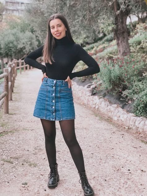 Edgy Jean Skirt Outfit, Demin Skirt Winter Outfit, Clothes To Wear In Manali, Winter Outfits Denim Skirt, Jeans Skirt Winter Outfit, Blue Jeans Skirt Outfits, Winter Jean Skirt Outfits, Skirt Outfit Cold Weather, Winter Denim Skirt Outfit