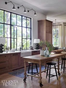 210818_045-1 Charm Aesthetic, Aesthetic House, Farmhouse Kitchen Design, Custom Kitchens, Kitchen Inspiration Design, Modern Farmhouse Kitchens, Large Kitchen, Wooden House, Küchen Design