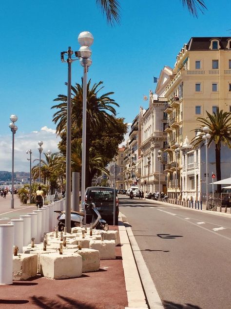 Nice Cote D Azur, France Aesthetic, Living Modern, Holiday Places, Nice France, Dream Travel Destinations, Led Chandelier, Best Cities, Travel Inspo