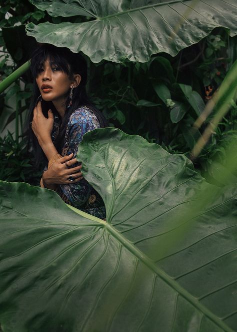 Tropical Garden Photoshoot, Tropical Editorial Photography, Jungle Fashion Editorial, Tropical Set Design Photoshoot, Green Goddess Photoshoot, Garden Of Eden Photoshoot, Botanic Gardens Photoshoot, Photography With Plants, Tropical Fashion Shoot