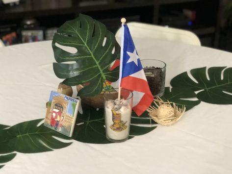 Puerto Rico Centerpieces, Puertorican Theme Party, Puerto Rican Party Theme, Puerto Rico Party Theme, Puerto Rico Theme Party Ideas, Puerto Rico Party, Dominican Party, Family Reunion Centerpieces, Spanish Heritage Month