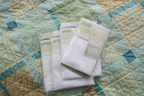 Black Spruce Hound: How to Make $1 Dust Bags for Purses Purse Dust Bag Diy, Diy Dust Bag For Purse, Purses Black, Black Spruce, Packaging Diy, Handbag Storage, Beginner Sewing, Beginner Sewing Projects Easy, Sewing Purses