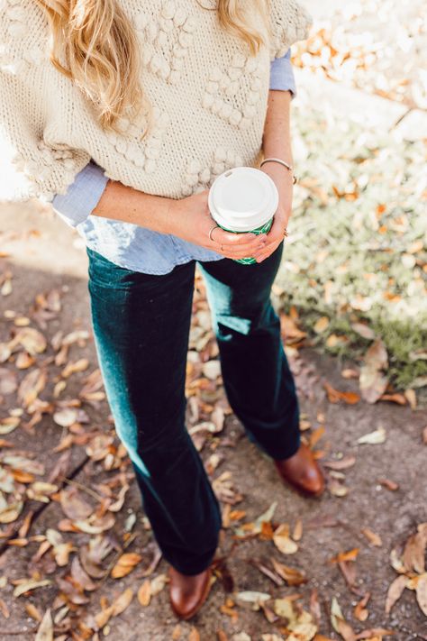 Bootcut Pants Outfit, Corduroy Pants Outfit, Work Dresses Outfits, Heart Sweater, Simple Dress, Style Crush, Sweaters And Leggings, Womens Casual Outfits, Corduroy Pants