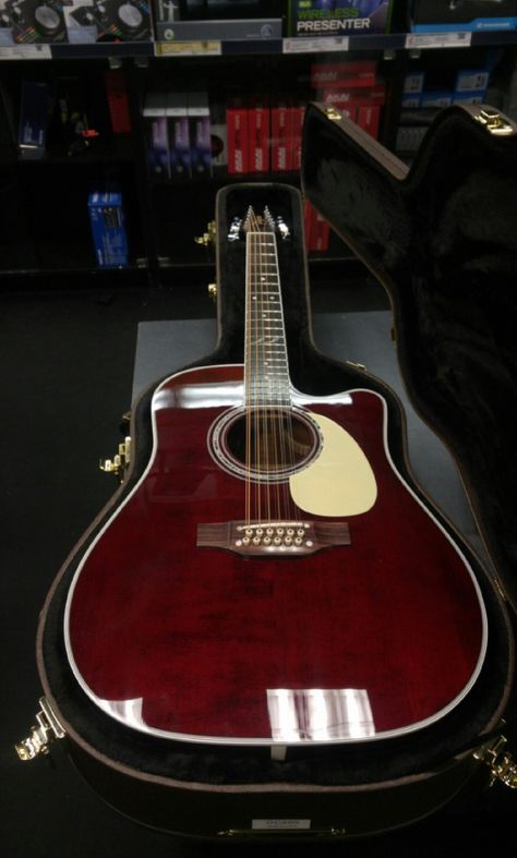 1st opened Takamine JJ325SRC-12 Takamine Guitars, 12 String Acoustic Guitar, Taylor Guitars Acoustic, Acoustic Guitar Photography, Guitar Inlay, Gibson Acoustic, 12 String Guitar, Taylor Guitars, Guitar Obsession