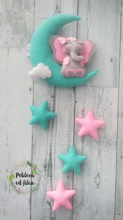 Mobiles Diy, Crochet Wreaths, Safari Baby Boy, Unisex Nursery Decor, Elephant Mobile, Moon Mobile, Elephant Nursery Decor, Baby Mobile Felt, Nursery Wall Decor Boy