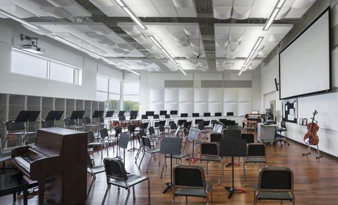 Gallery - Alexandria Area High School / Cuningham Group Architecture - 8 High School Music Classroom, Band Classroom, Classroom Architecture, Band Rooms, Choir Room, Dance Studio Decor, Band Room, High School Music, College Architecture