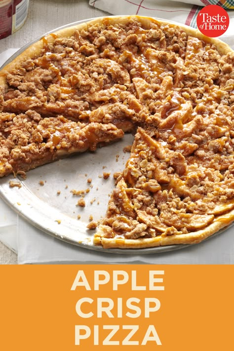 Apple Crisp Pizza Apple Crisp Pizza, Apple Pizza, Dessert Pizza Recipes, Fruit Pizza Recipe, Butter Caramel, Apple Dessert Recipes, Apple Crisp Recipes, Pizza Recipes Homemade, Dessert Pizza