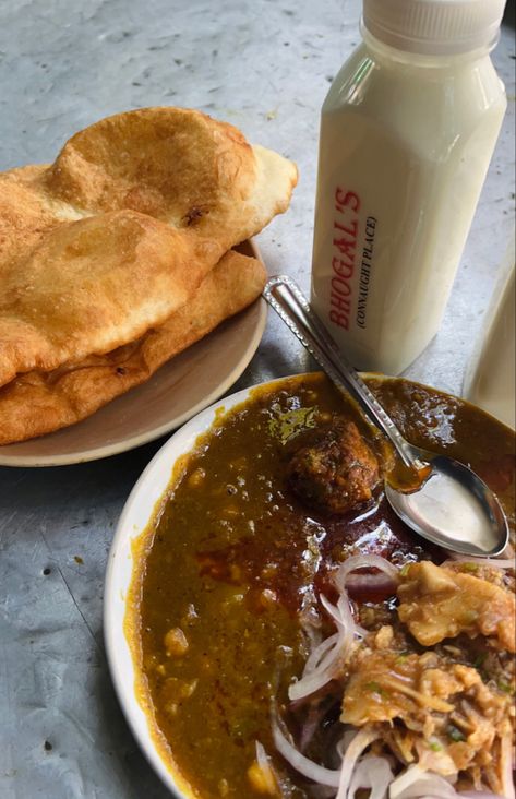 Bhogal ke Chole Bhature, Janpath, Connaught Place, New Delhi Connaught Place Delhi Snap, Connaught Place Delhi Aesthetic, Delhi Instagram Story, Fake Snap Streaks, Delhi Connaught Place, Delhi Places, Chole Bhature, Snap Streaks, Connaught Place