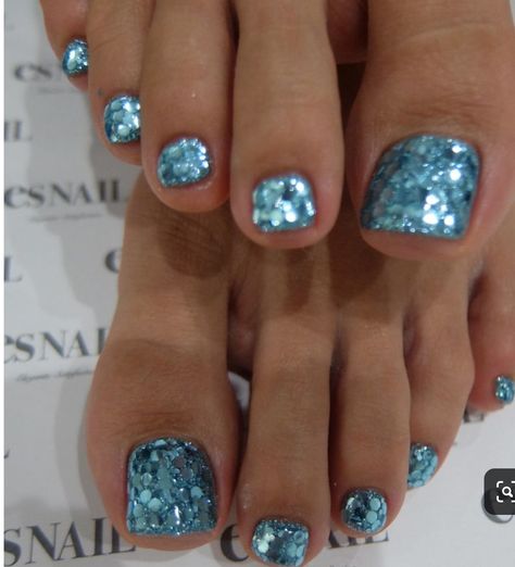 Toenail Ideas, Glitter Pedicure, Sparkly Toe Nails, Glitter Toe Nails, 2024 Nails, Cute Toe Nails, Cute Toes, Toe Nail Designs, Blue Sparkles