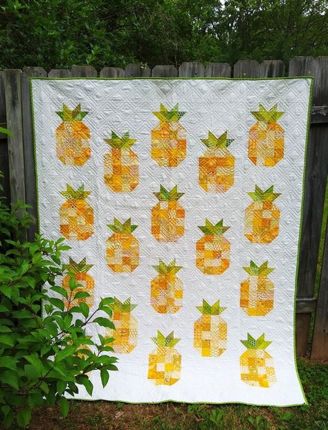 Pineapple Quilt Pattern, Pineapple Quilt Block, Football Quilt, Pineapple Quilt, Circle Quilts, Hawaiian Quilts, Easy Quilt Patterns, House Quilts, Sampler Quilt