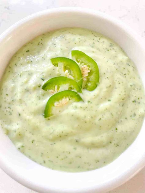 Jalapeno Mayo Recipe, Fresh Jalapeno Recipes, Spicy Mayo Recipe, Mayo Dip, Green Chili Recipes, Mayo Recipe, Keto Sauces, Mayo Sauce, Garlic Mayo