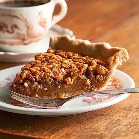 Redemption Hazelnut Pie Amish Pecan Pie Recipe, Creamy Pecan Pie Recipe, Creamy Pecan Pie, Butter Cream Pie Recipe, Hazelnut Pie, Christmas Pie Recipes, Baking With Grandma, Scream Christmas, Flaky Pie Crust Recipe