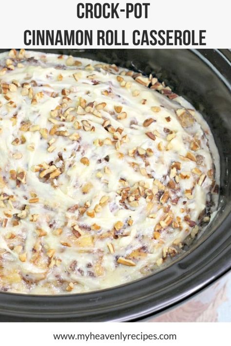 Cinnamon Roll Casserole Easy, Crock Pot Cinnamon Roll Casserole, Cinnamon Roll Casserole Recipe, Slow Cooker Breakfast Casserole, Breakfast Crockpot Recipes, Cinnamon Roll Casserole, Crockpot Dessert Recipes, Slow Cooker Breakfast, Crock Pot Desserts