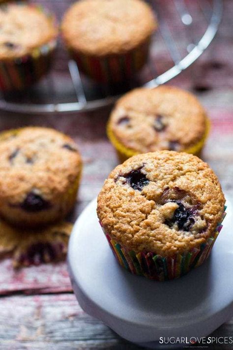 Spelt Flour Muffins, Spelt Muffins, Spelt Recipes, Blueberry Oatmeal Muffins, New Year Friends, Spelt Bread, Happy New Year Friends, Healthy Blueberry Muffins, Song Of The Day