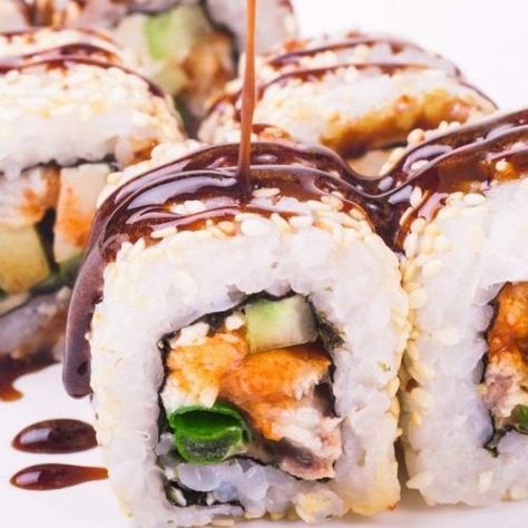 Unagi Sushi Roll (Eel Sushi Recipe) Crunchy Roll Sushi, Eel Sauce Recipe, Sauce For Sushi, Easy Sushi Rolls, California Roll Recipes, Best Sushi Rice, Unagi Sushi, Eel Sushi, Spectacled Owl