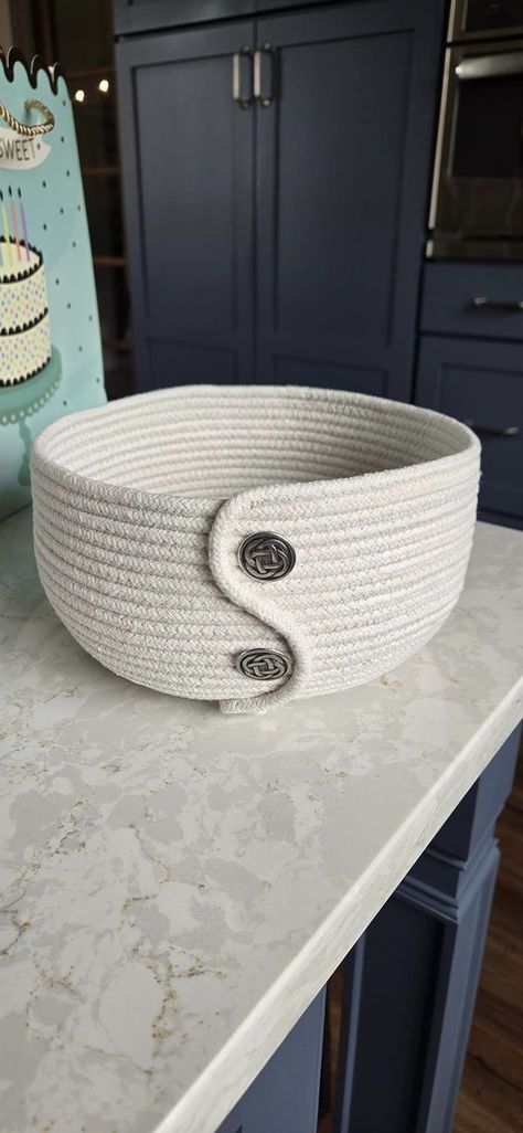 clothesline rope crafts | My first bowl! | Facebook Rope Basket Tutorial, Rope Craft Ideas, Clothesline Basket, Baskets Ideas, Rope Bowls, Rope Rug, Diy Rope Basket, Coiled Fabric Basket, Basket Making