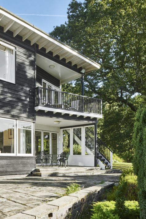 Walter Gropius-designed Kent home offers Bauhaus living in the countryside Kent Homes, Timber Buildings, Modern Extension, Walter Gropius, Rural Retreats, House Photography, The Modern House, Wood House, Timber House