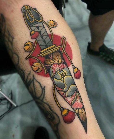 Traditional Dagger Tattoo, 42 Tattoo, Knife Tattoo, Bug Tattoo, Fu Dog, Skeleton Hand Tattoo, Back Of Shoulder Tattoo, Leg Tattoo Men, Dagger Tattoo