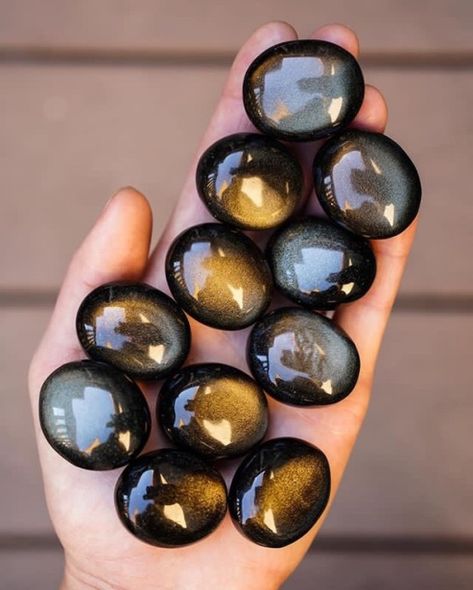 (99+) Tumblr King Paimon, Crystals Healing Grids, Gold Sheen Obsidian, Transparent Objects, Crystals Beautiful, Stone World, Sheen Obsidian, Obsidian Stone, Magic Aesthetic