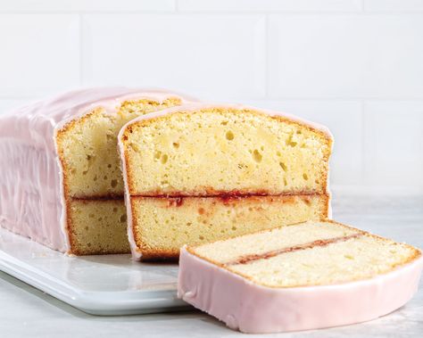 Petit Four Loaf Cake Vanilla Loaf Cake Recipe, Vanilla Loaf, Vanilla Loaf Cake, Breakfast Dessert Ideas, Petit Four Recipes, Loaf Cake Recipes, Baked Doughnuts, Baking School, Cake Mug