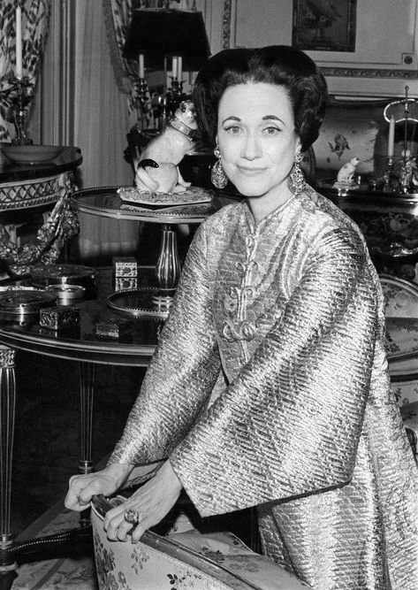 Wallis Simpson: The Fashion & Style Icon In Pictures| British Vogue | British Vogue Duke Of Windsor, American Duchess, Duchess Of Windsor, Vogue British, Wallis Simpson, Edward Viii, Victorian Hairstyles, Cecil Beaton, English History