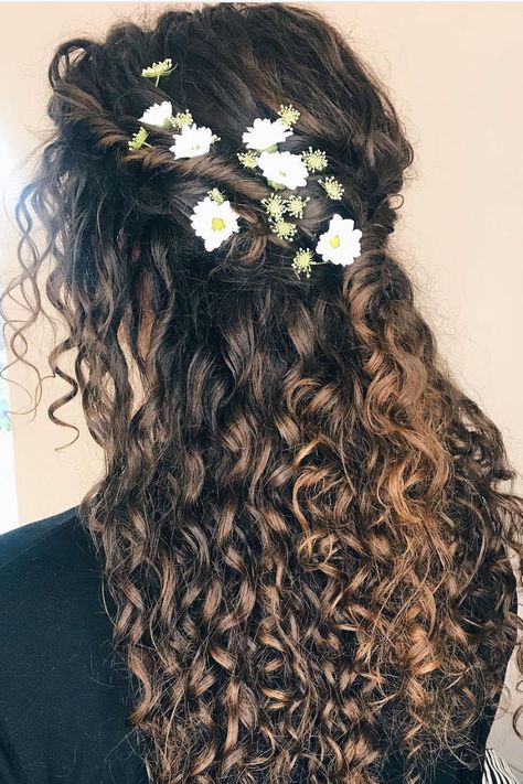 Elegant Bohemian, Curly Wedding Hair, Naturally Curly Hair, Beautiful Curls, Marriage Ceremony, Short Curly Hair, Wedding Hair And Makeup, Long Curly Hair, Curly Girl