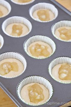 Cupcakes With Apple Pie Filling, Apple Pie Filling Cupcakes, Carmel Apple Cupcakes Easy, Pie Cupcakes Ideas, Apple Cobbler Cupcakes, Cinnamon Apple Cupcakes, Apple Filled Cupcakes, Apple Pie Cupcakes With Cake Mix Boxes, Cupcake Filling Ideas