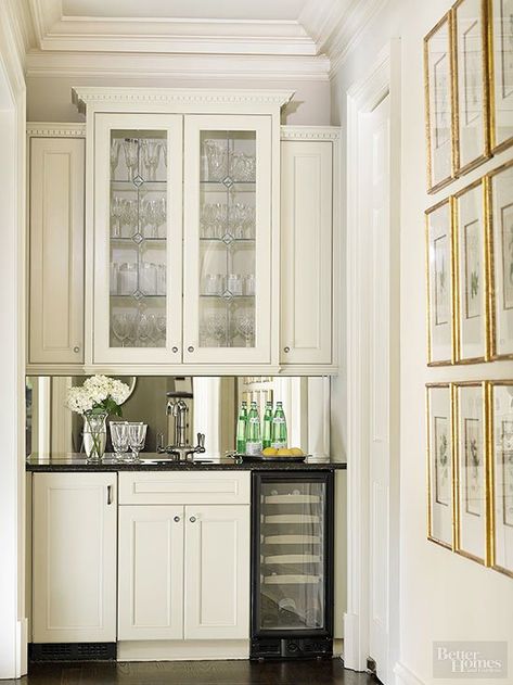 wet bar White Kitchen Nook, Glass Upper Cabinets, Wet Bar Designs, Kitchen Wet Bar, Wet Bar Ideas, Brick Backsplash Kitchen, Off White Kitchens, Cape Dutch, Beverage Station