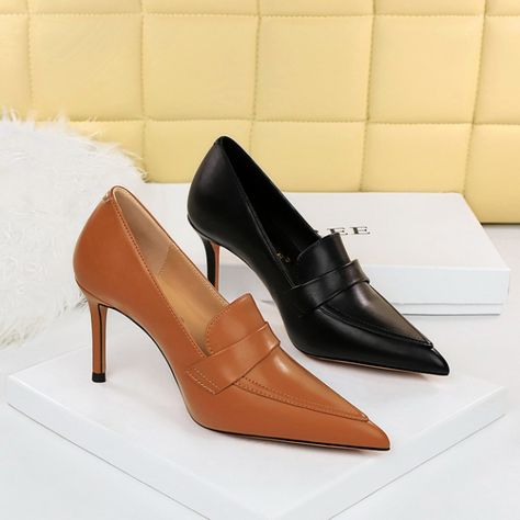 837-5 Retro High Heels Women Slim Sharp Head Deep Pocket Slimming Single Shoes Low Heels Women In