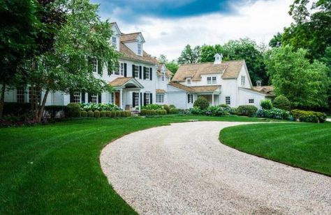 Pea Gravel Driveway, Circular Garden, Gravel Driveways, Colonial Exterior, Gravel Driveway, Circular Driveway, Pea Gravel, Garden Styles, Driveway