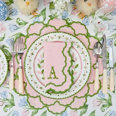 Mrs. Alice | Tablescapes & Tableware | by Alice Naylor-Leyland Bow Napkin, Belvoir Castle, Mrs Alice, Green Placemats, Starter Plates, Green Napkins, Wedding China, Tablescape Ideas, Easter Tablescapes