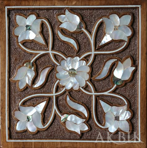 Pearl Inlay Furniture, Marble Logo, Wood Carving Furniture, Pearl Crafts, Housewarming Decorations, Architecture Portfolio Design, Inlay Furniture, Diamond Bracelet Design, Wood Art Projects