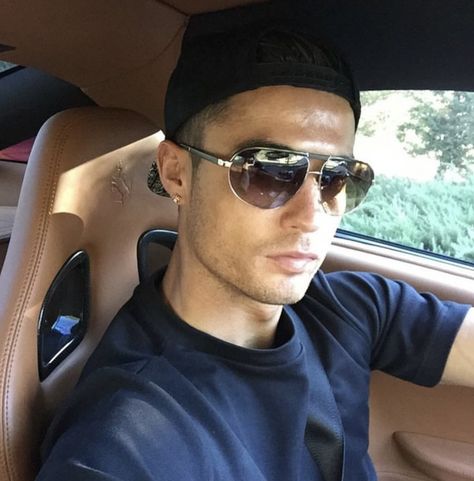 Cristiano R, Selena Gomez Short Hair, Ronaldo Photos, Cr7 Jr, Ronaldo Pictures, Cristino Ronaldo, Cristiano Ronaldo Junior, Ronaldo Junior, Ronaldo Real Madrid