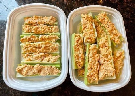 Weight Watchers Point Recipes and Tips Buffalo Chicken Celery Sticks, Buffalo Chicken Celery, Chicken Celery, Keto Friendly Fruit, Garlic Bread Pizza, Low Carb Meatballs, 2024 Recipes, Buffalo Chicken Salad, Celery Sticks