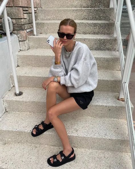 Chanel Sandals Outfit, Chanel Dad Sandals Outfit, Dad Sandals Outfit, Chunky Sandals Outfit, Black Sandals Outfit, Quilted Sandals, Platform Sandals Outfit, Sandals Outfit Summer, Sandals Chanel