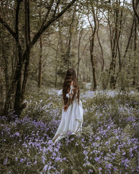 Breath of life △ on Instagram: “In a Wonderland they lie Dreaming as the days go by, Dreaming as the summer die. Would you tell me, please, which way I ought to go from…” Fairytale Photoshoot, Breath Of Life, Fairytale Stories, The Great Escape, Vintage Cottage, Forest Fairy, Portrait Poses, Beautiful Life, Senior Photos